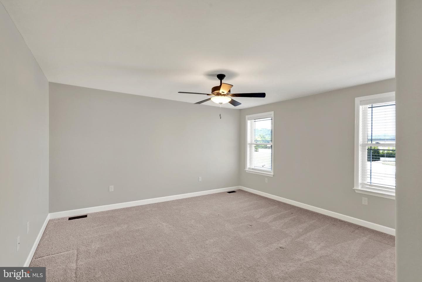 64 Middletown Road photo 33