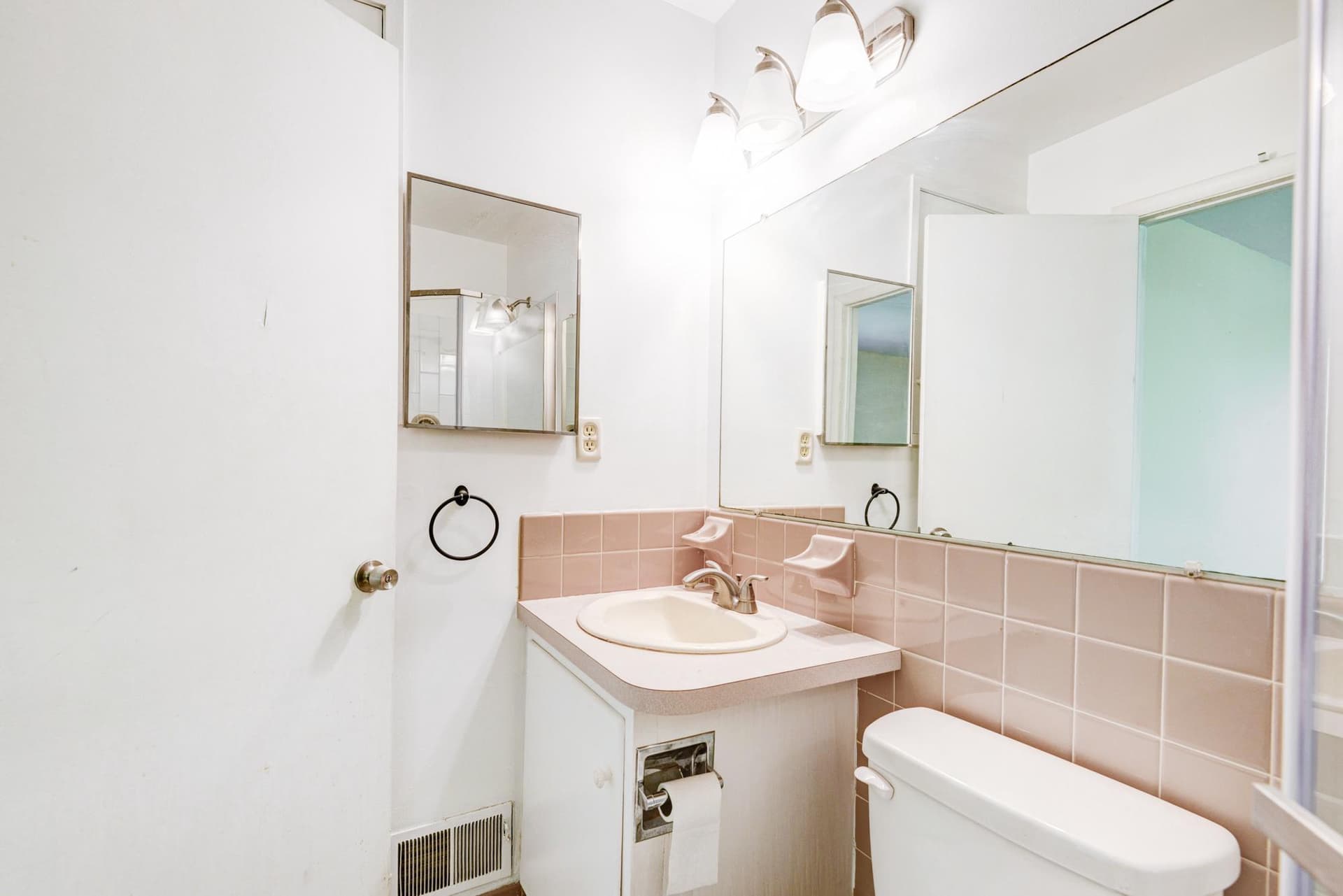 73 Wedge Lane photo 15