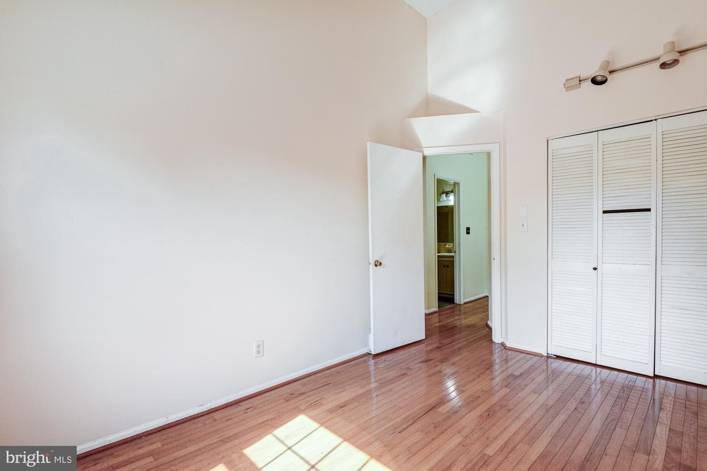 73 Wedge Lane photo 20