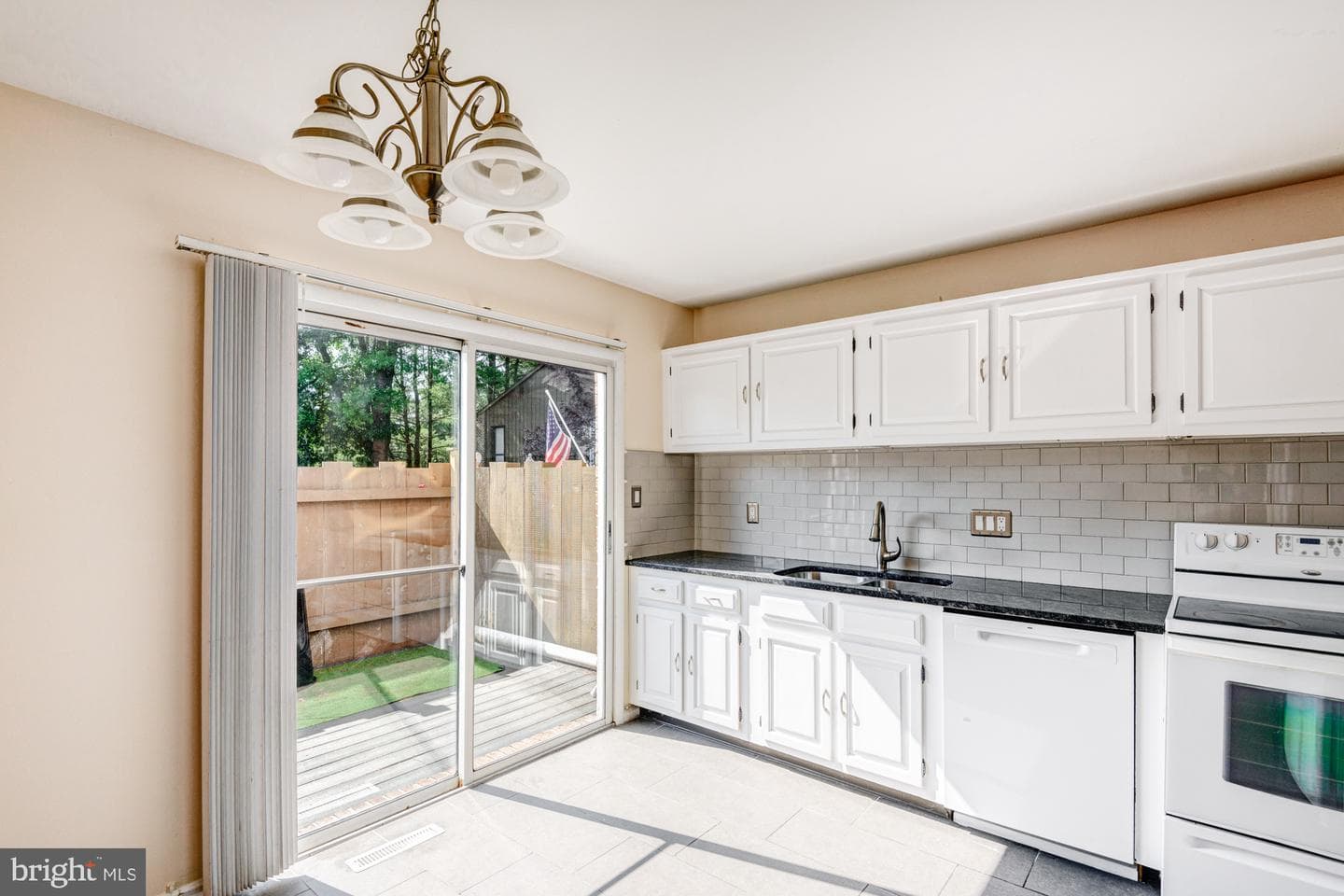 73 Wedge Lane photo 6