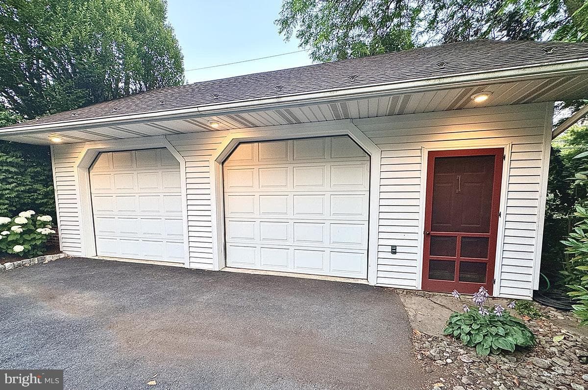109 E 36th Street photo 65
