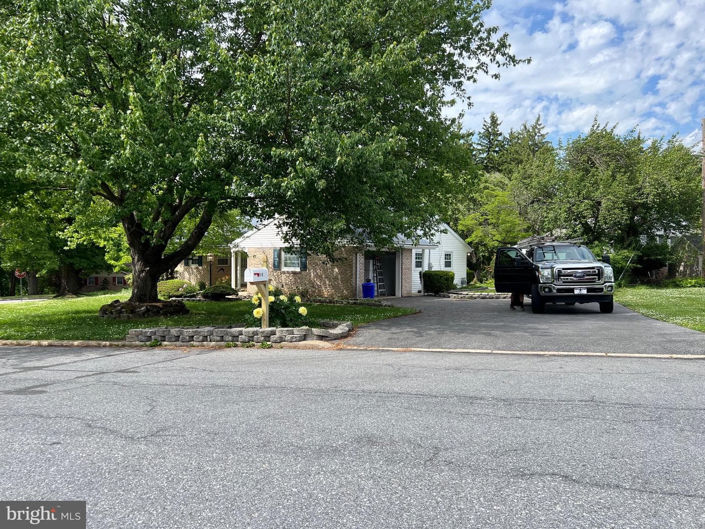 16 Wendy Road photo 5