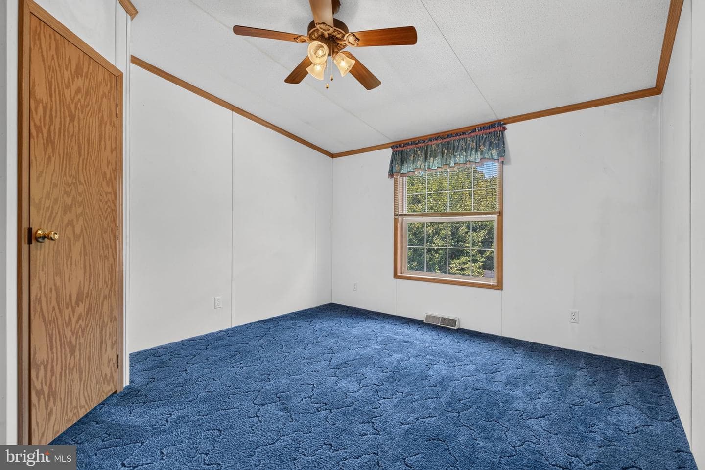 1910 Schubert Road #8 photo 23