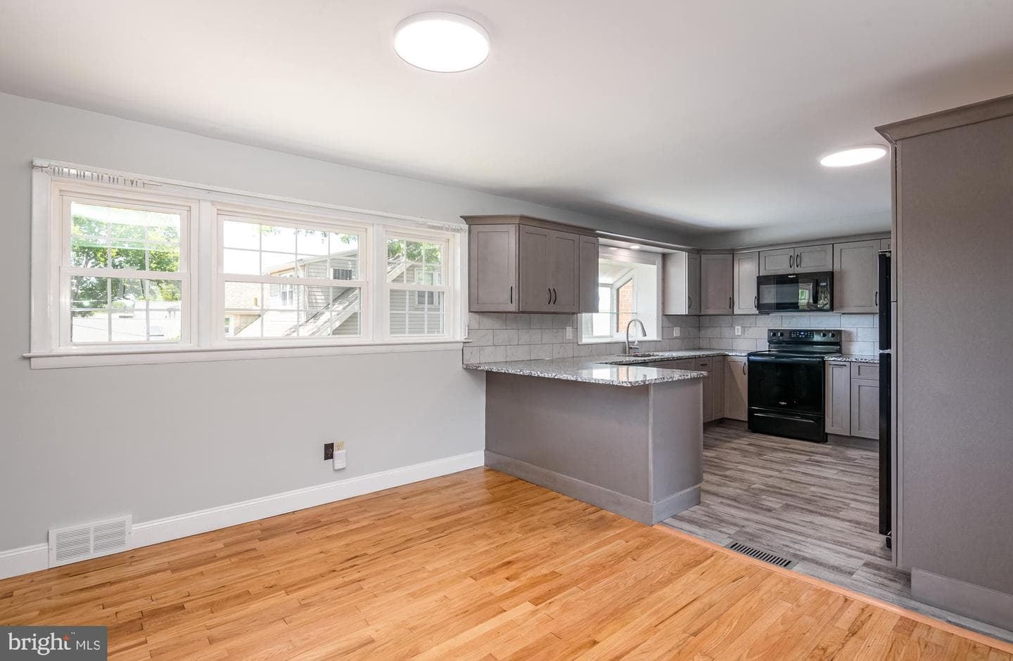 2401 Bell Drive photo 10