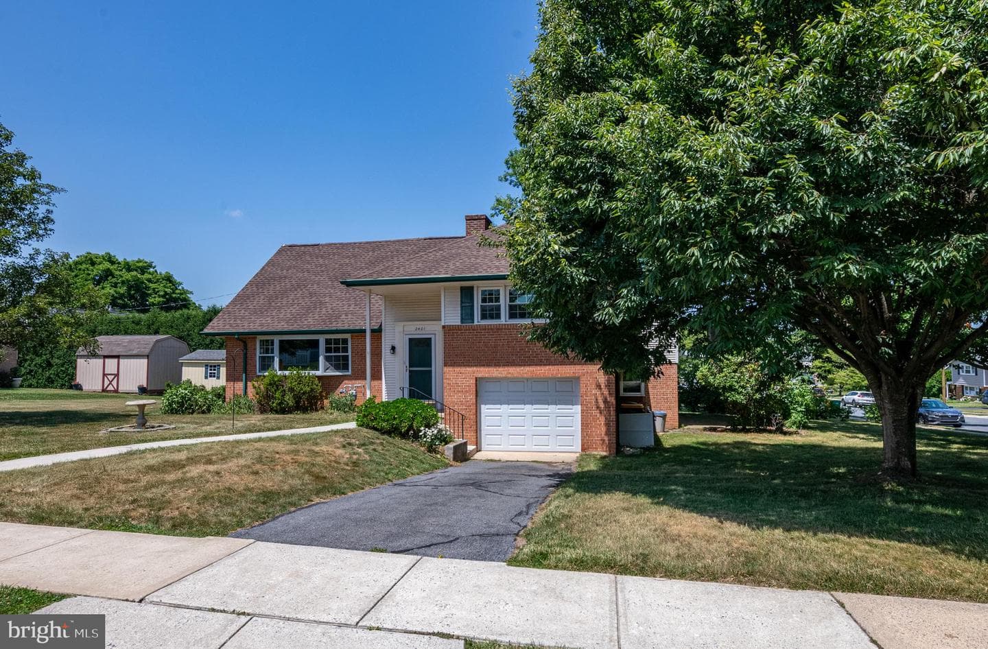 2401 Bell Drive photo 3