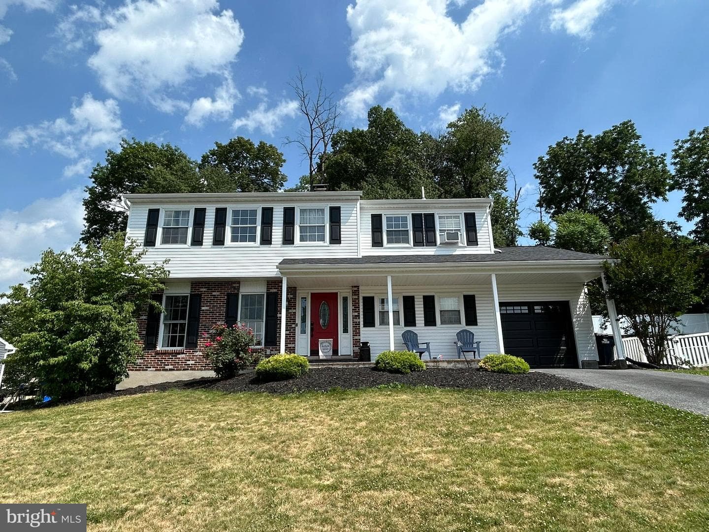 21 Matthew Drive photo 3