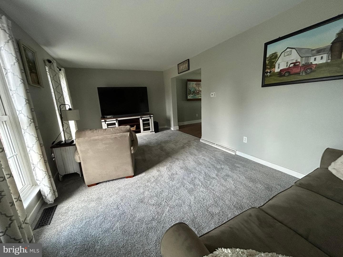 21 Matthew Drive photo 9