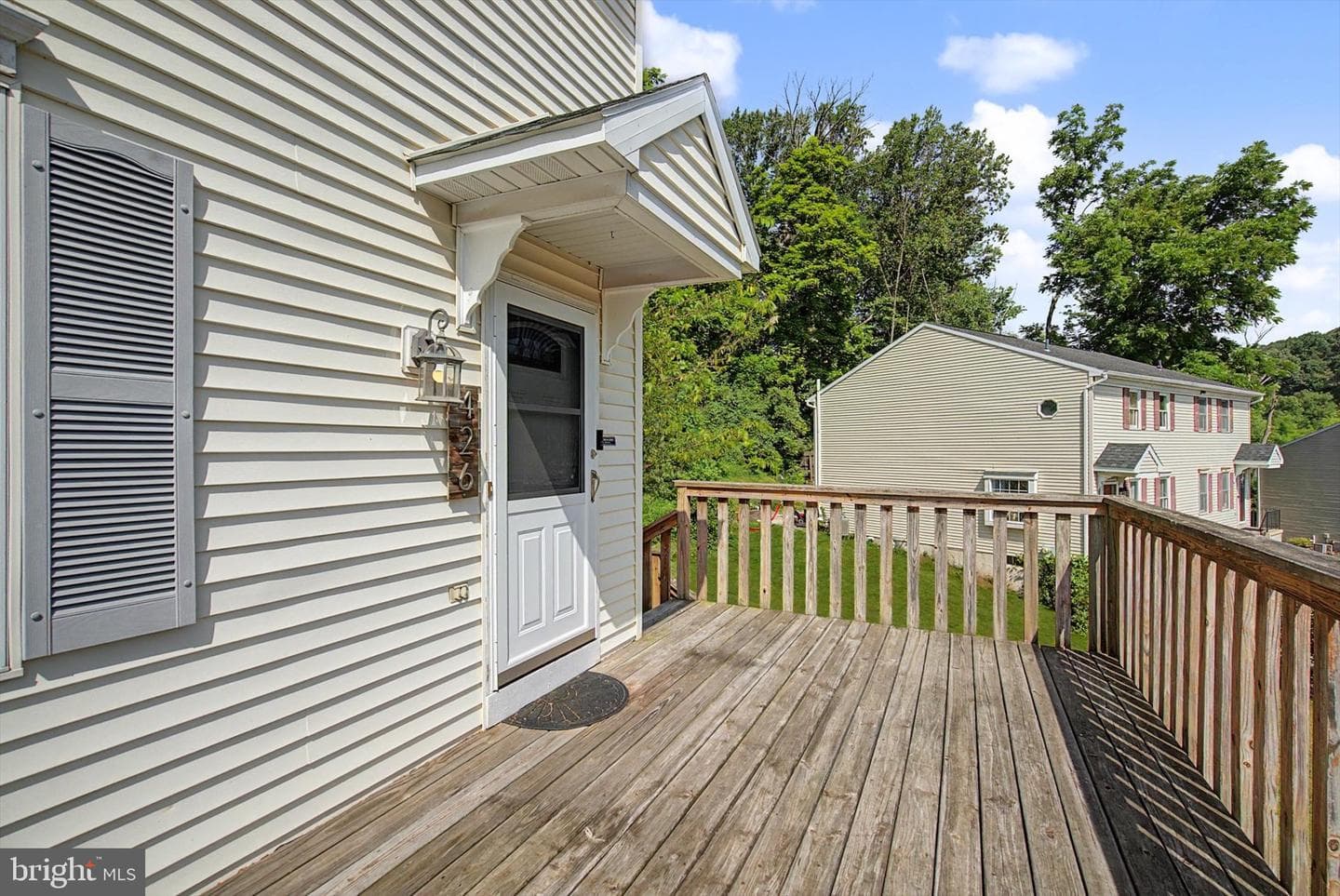 426 Grove Avenue photo 4