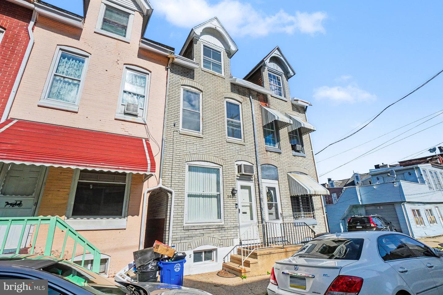 546 Locust Street photo 3