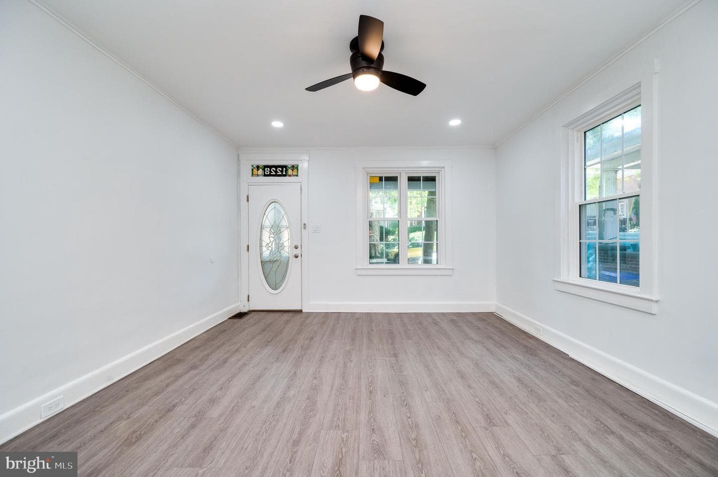 1228 Linden Street photo 6