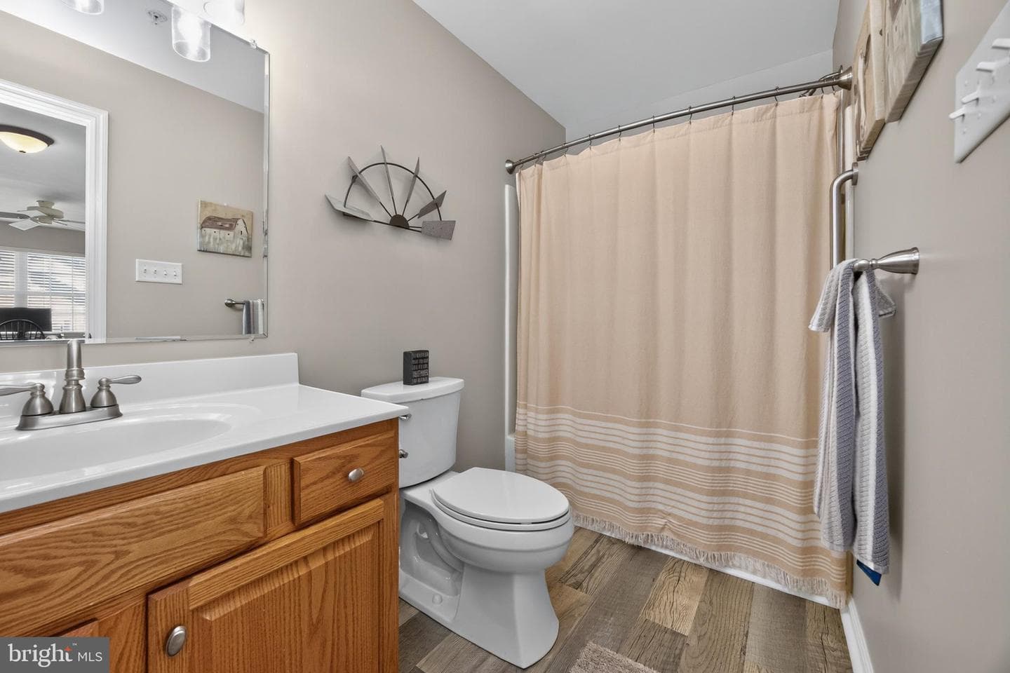 174 Waterford Lane photo 32