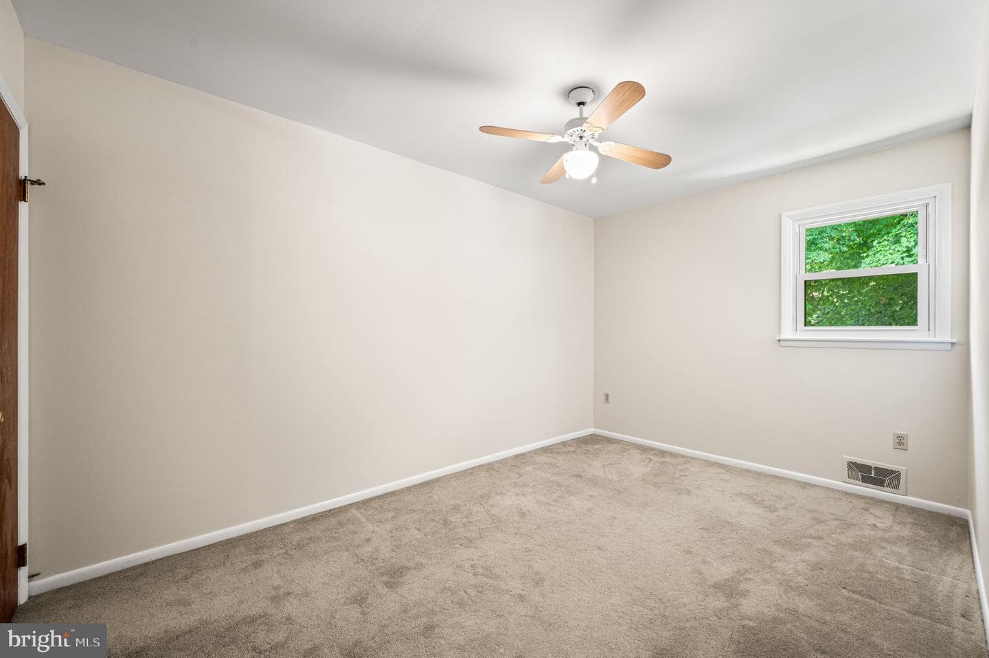 102 Village Drive photo 17