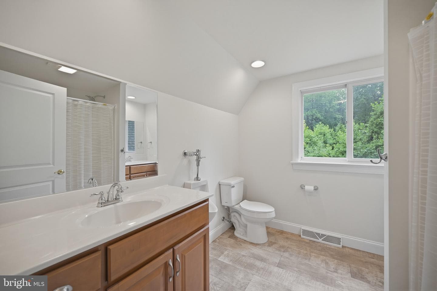 665 Fairmont Avenue photo 21