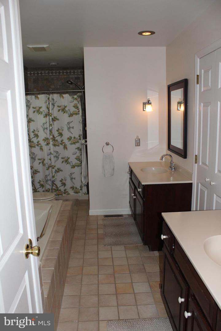250 Indian Lane photo 32