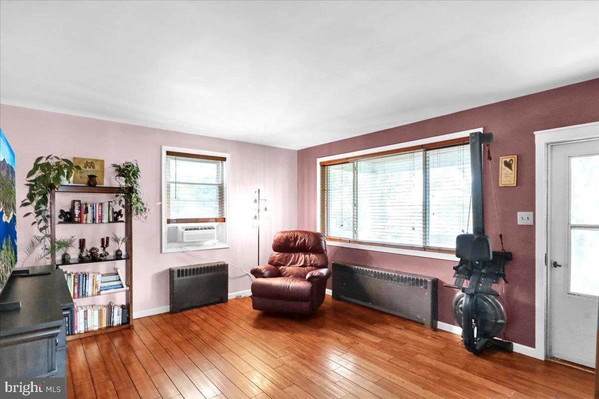 130 W 38th Street photo 5