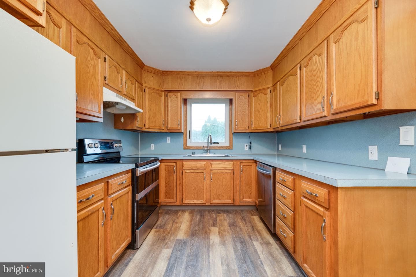 514 Curtis Avenue photo 12