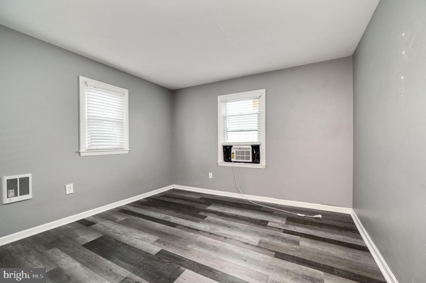 514 Curtis Avenue photo 7