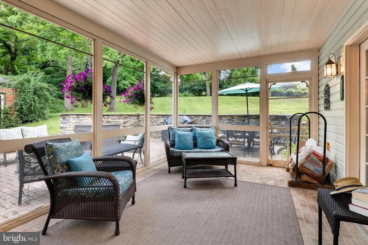 513 Huntzinger Road photo 11
