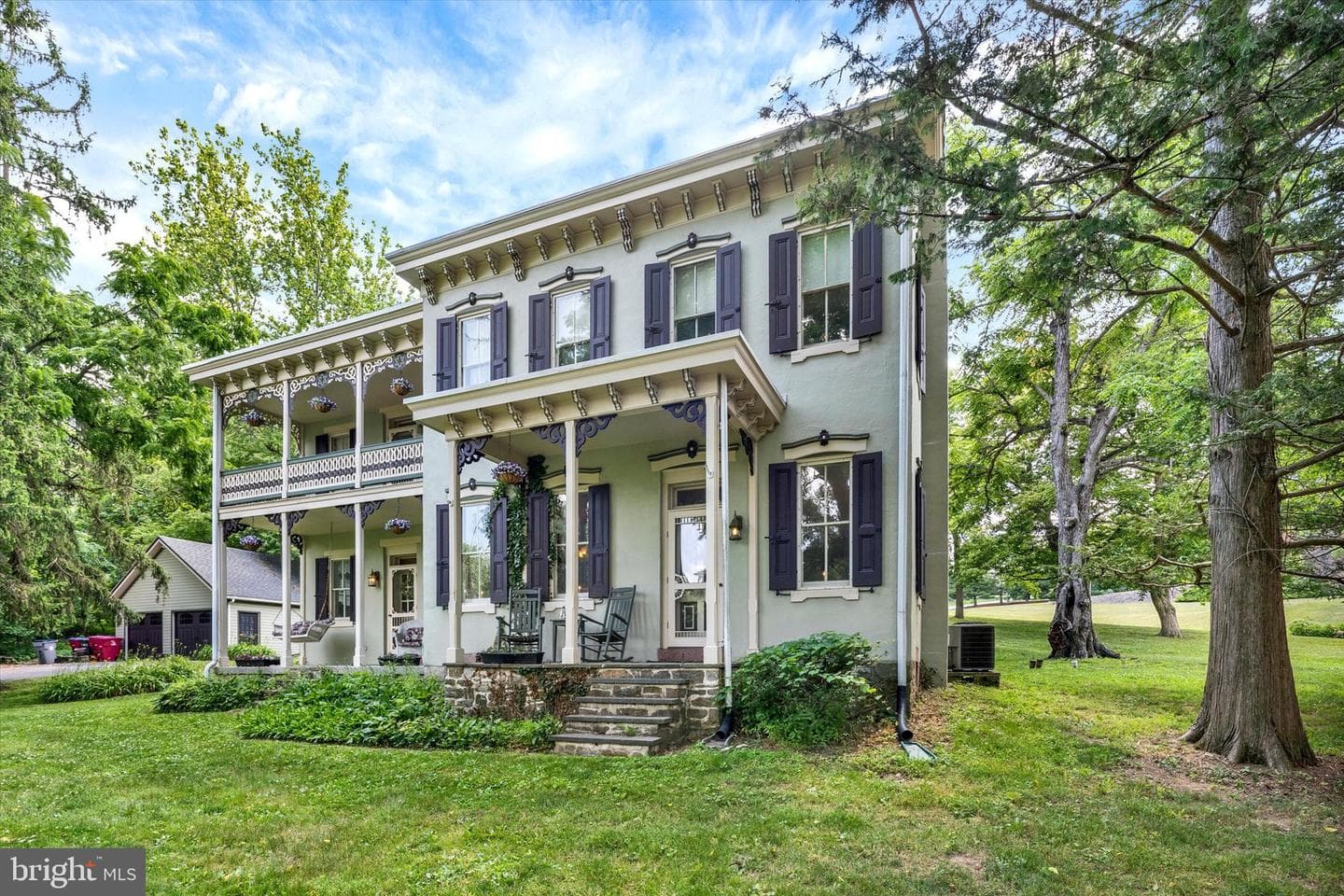 513 Huntzinger Road photo 3