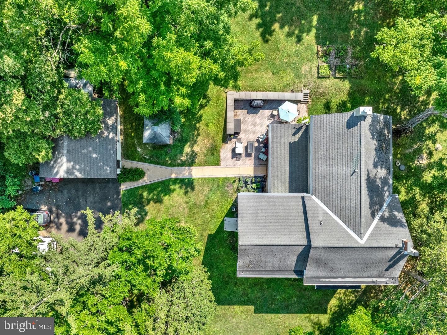 513 Huntzinger Road photo 5