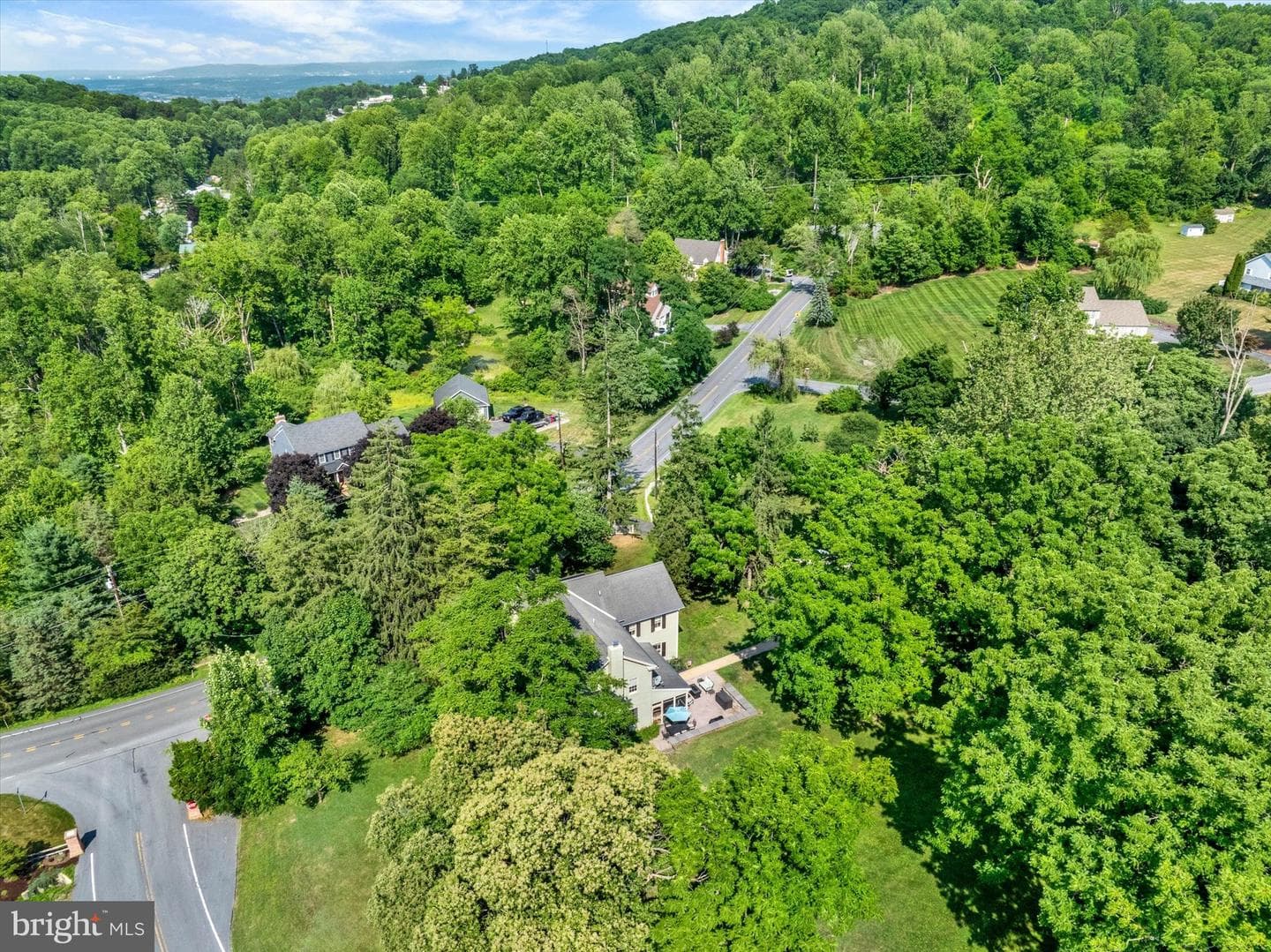 513 Huntzinger Road photo 8
