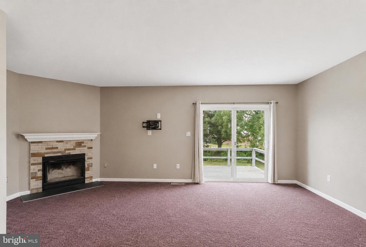 2825 Sturbridge Court photo 9