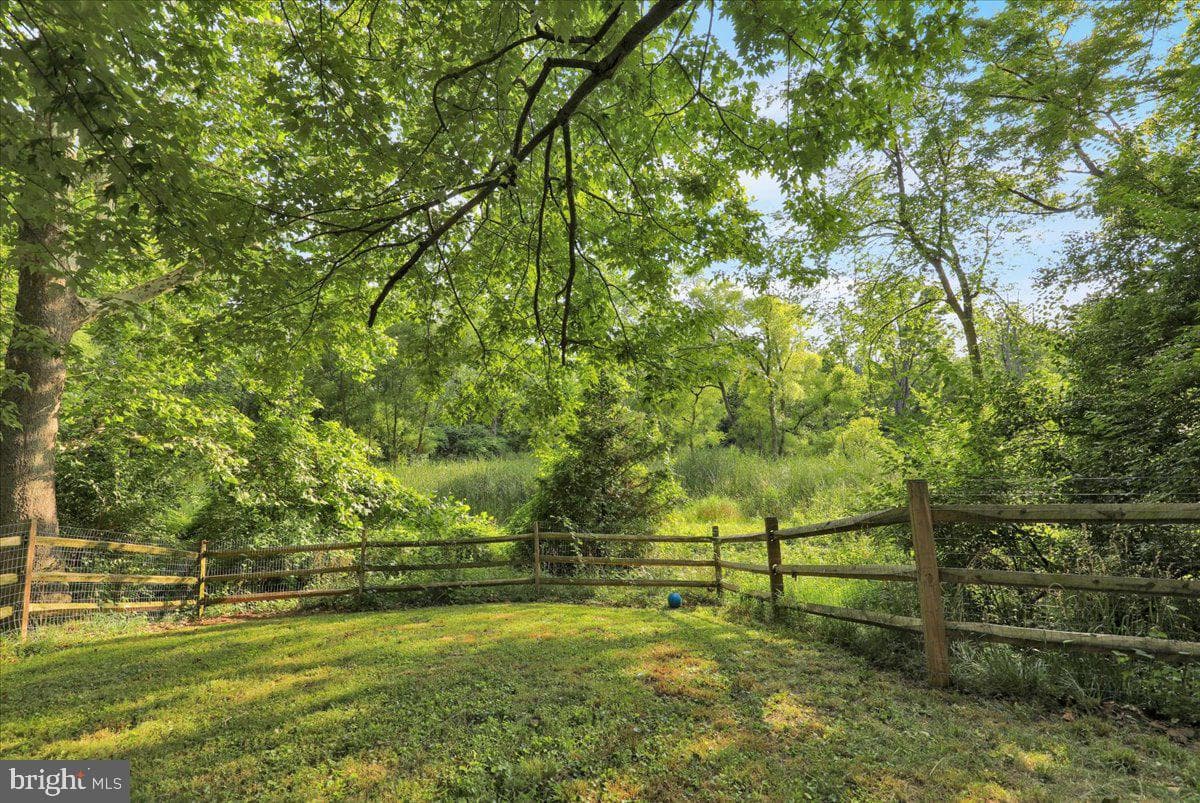 140 Pennwyn Place photo 24
