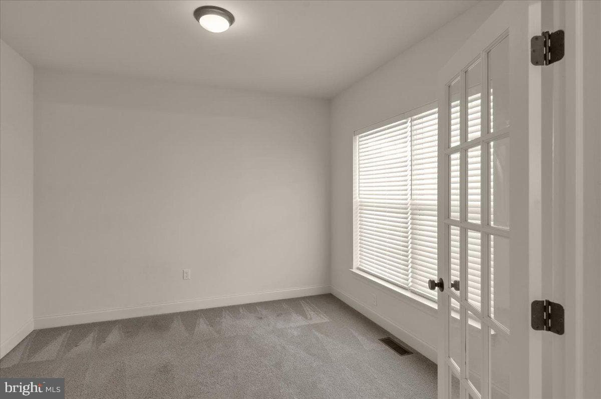331 Chatsworth Court photo 9