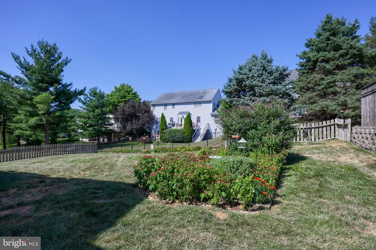 12 Colorado Avenue photo 48