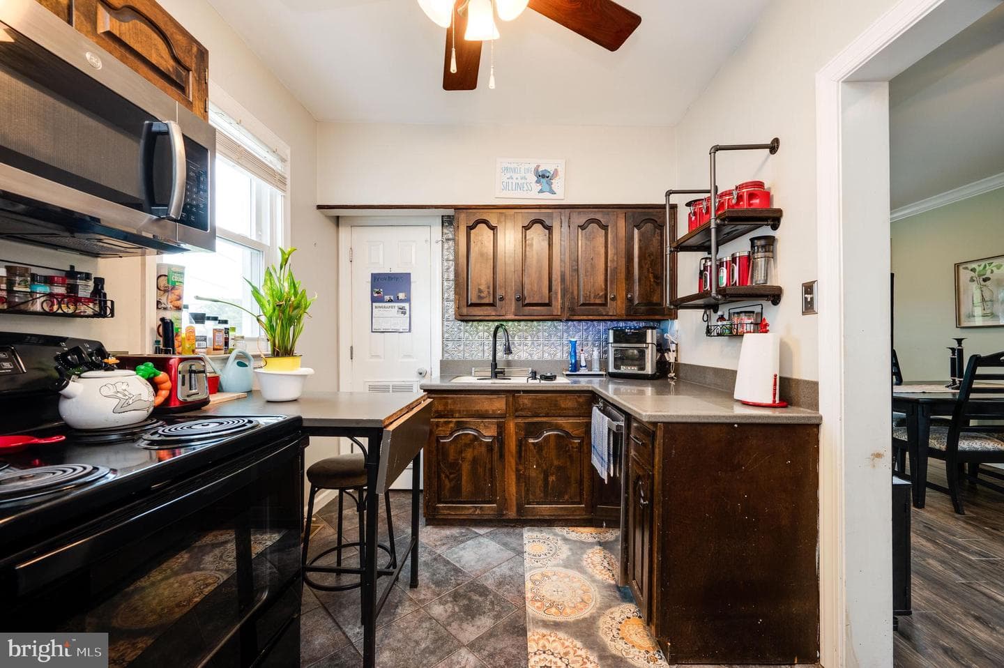30 W 33rd Street photo 16