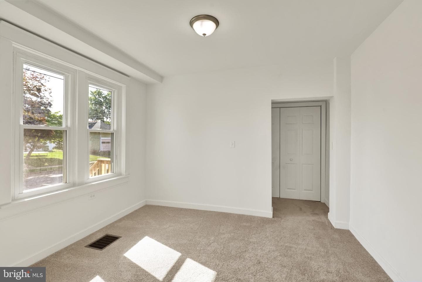 701 Alton Avenue photo 12