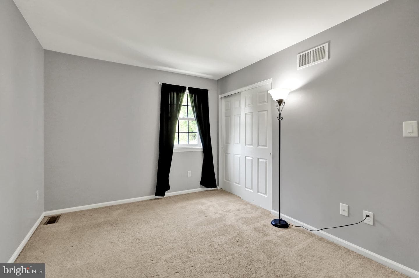 146 Bainbridge Cr photo 22