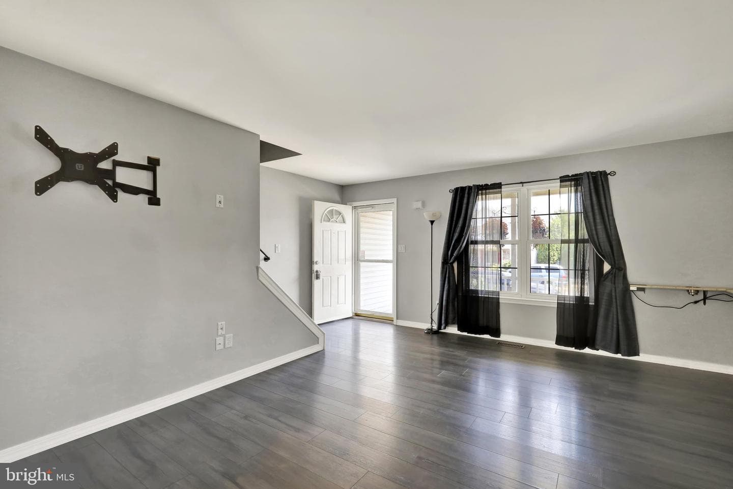 146 Bainbridge Cr photo 4