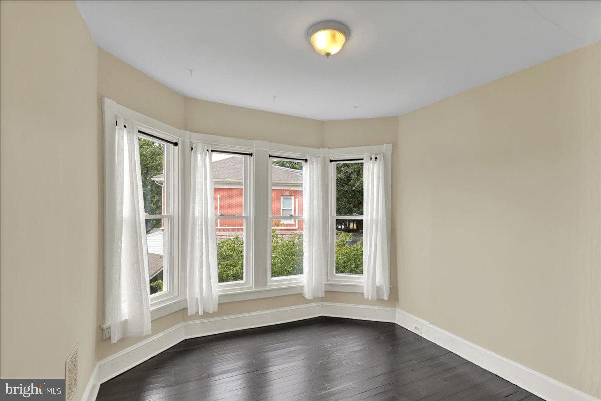 707 Oley Street photo 24