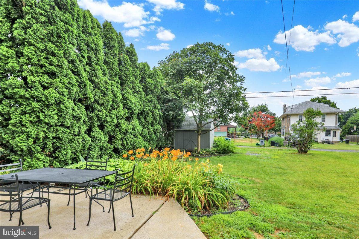 707 Oley Street photo 30
