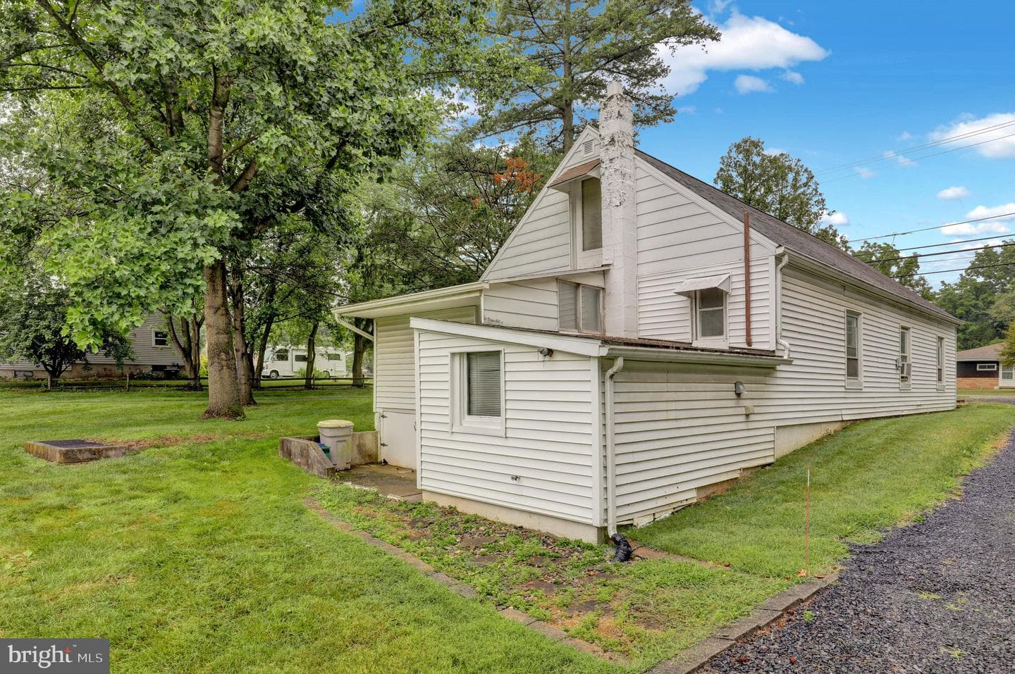 109 Gibraltar Road photo 4