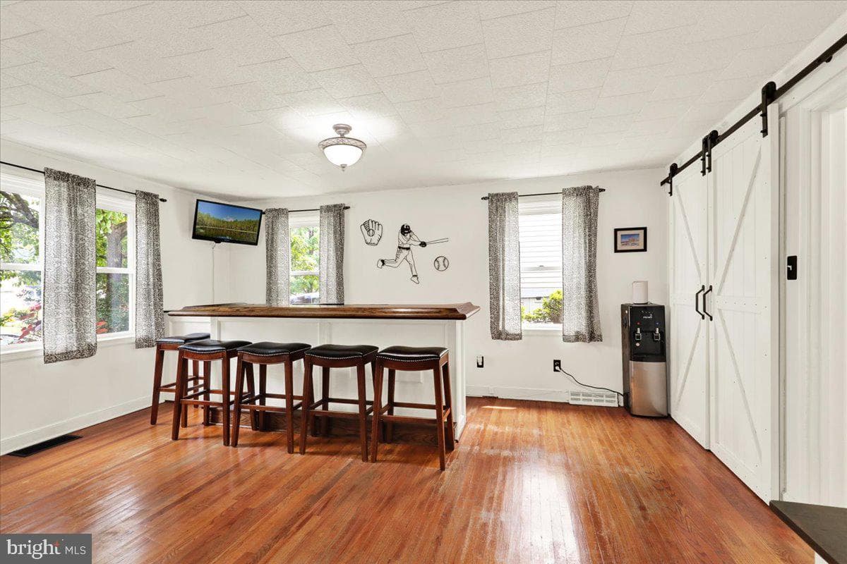 2314 Reading Boulevard photo 8