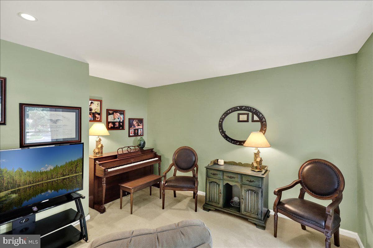 200 Sturbridge Drive photo 12