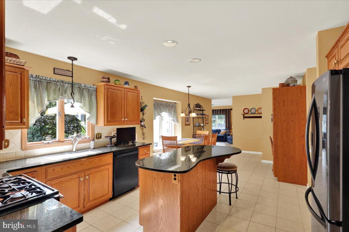 200 Sturbridge Drive photo 18