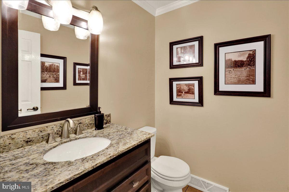 200 Sturbridge Drive photo 28