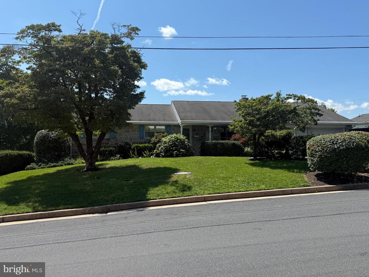 115 Sunset Lane photo 1