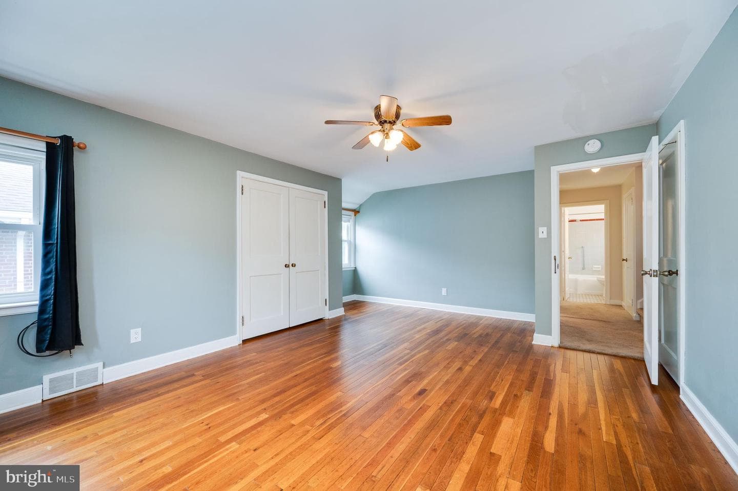 118 Emerald Avenue photo 23