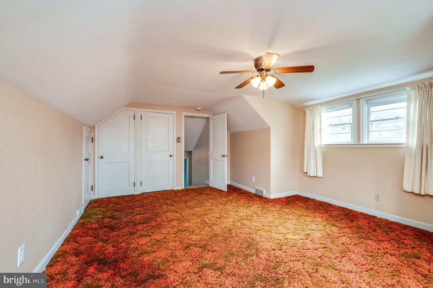 118 Emerald Avenue photo 28