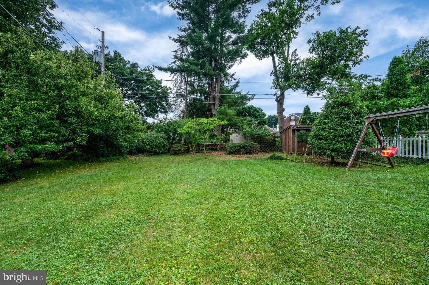 118 Emerald Avenue photo 35