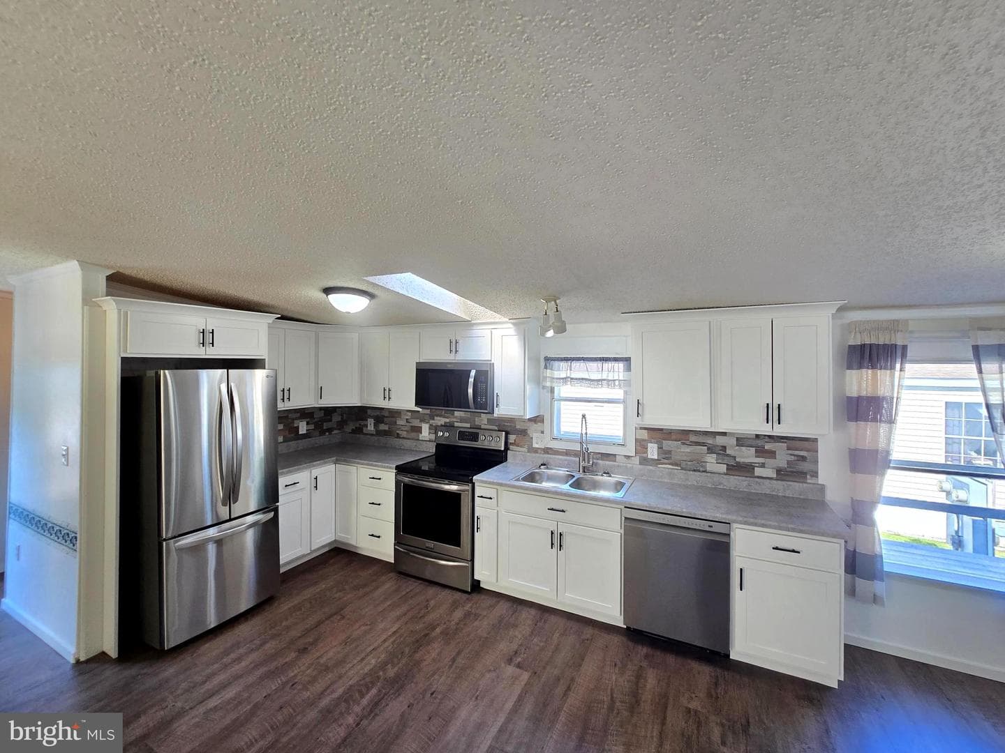113 White Pine Avenue photo 6