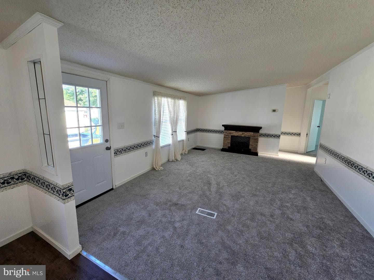 113 White Pine Avenue photo 8