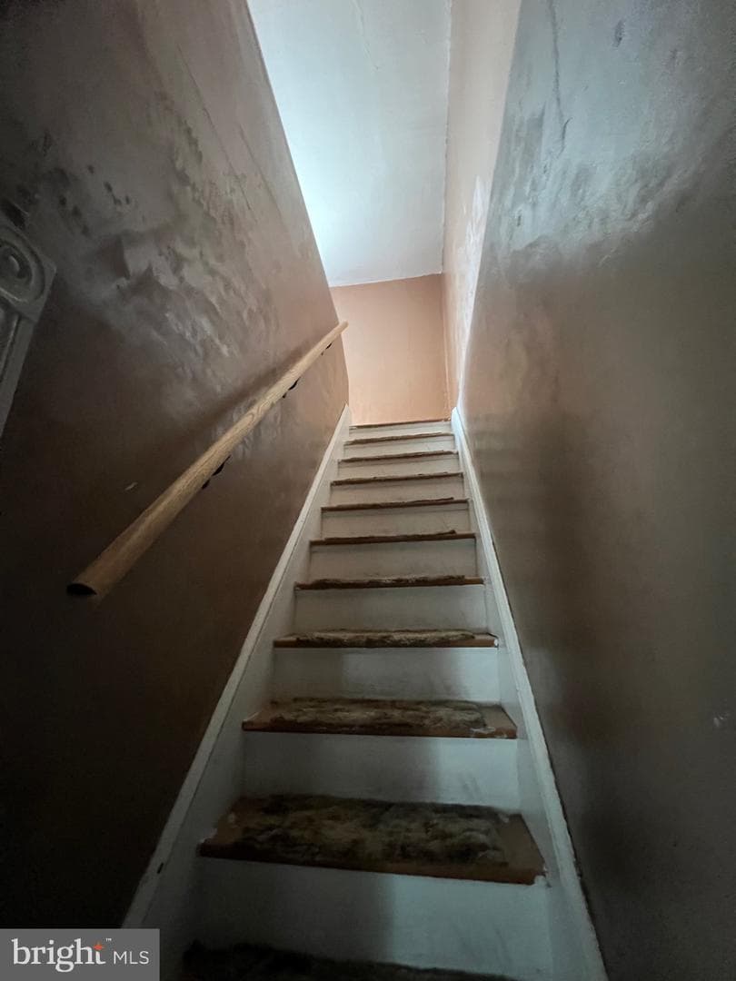 130 N Walnut Street photo 16