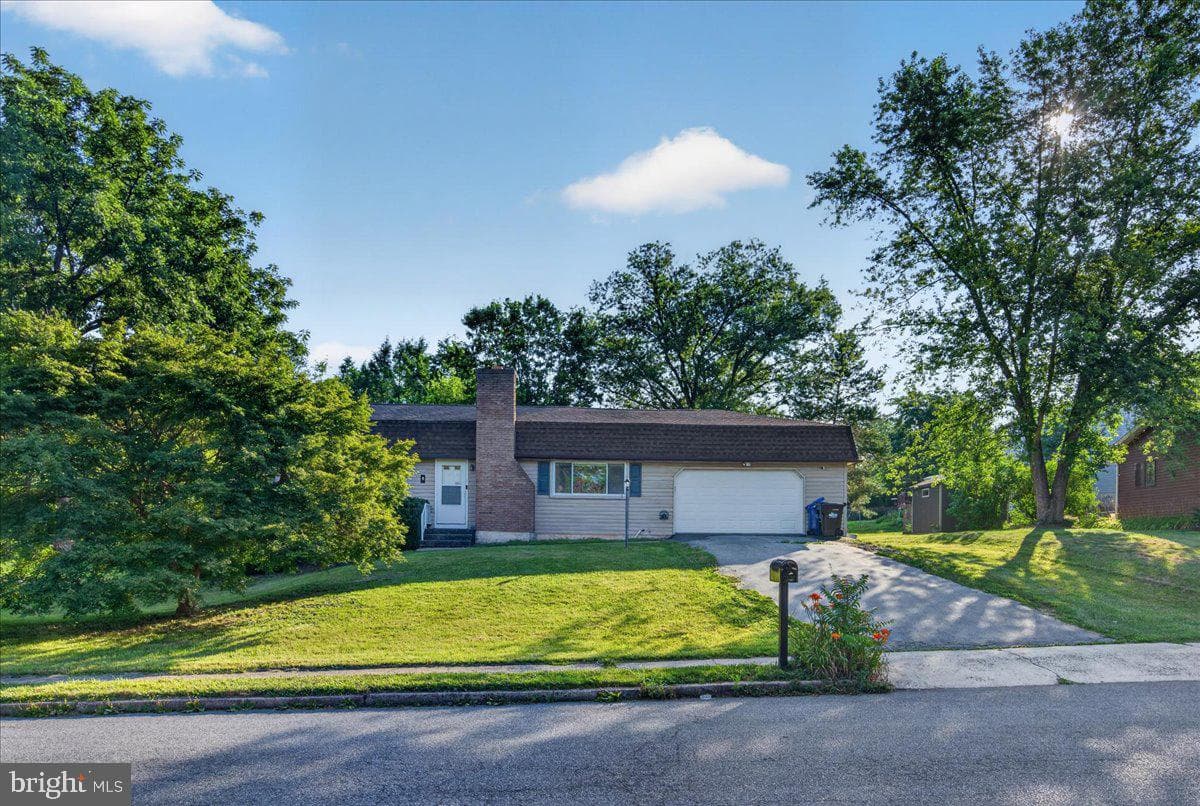 119 Russell Avenue, Douglassville