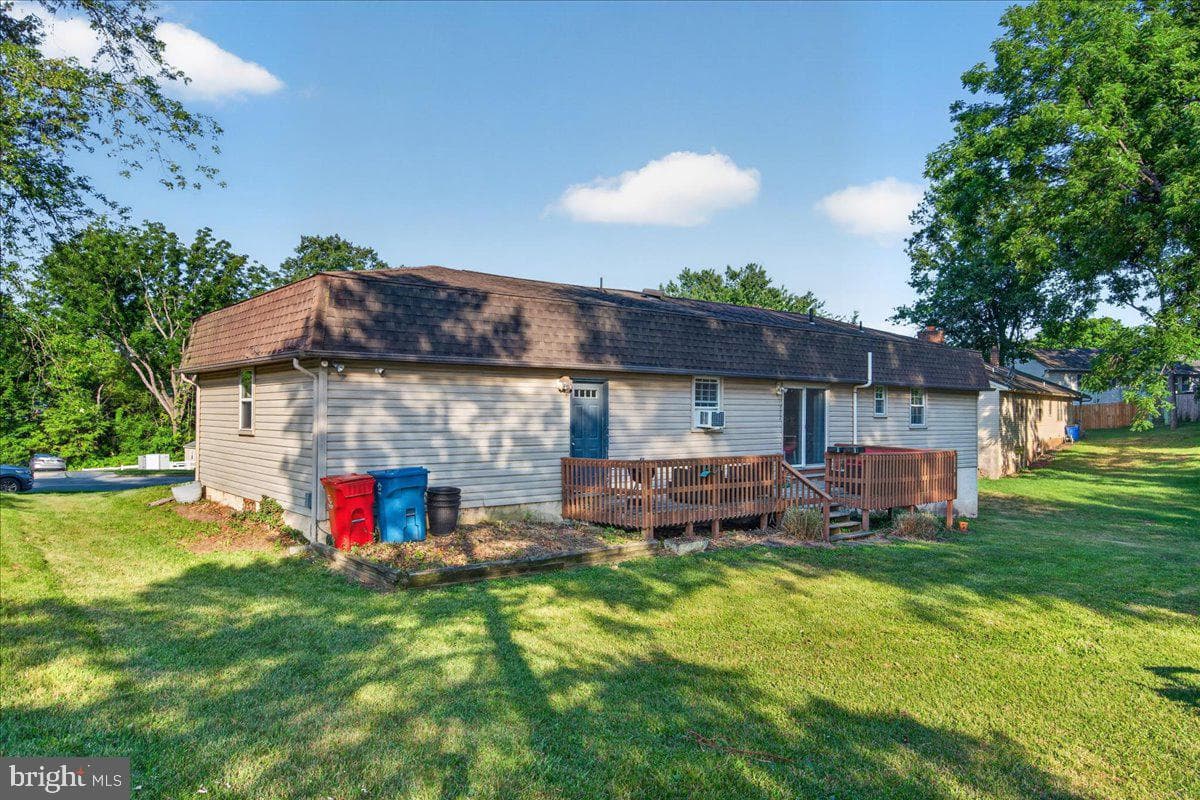 119 Russell Avenue photo 23