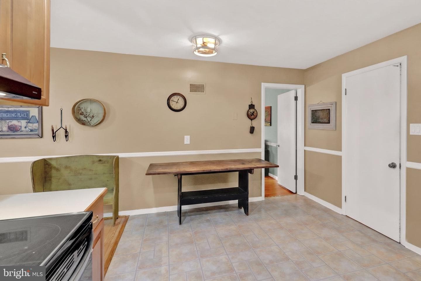 18 Hillside Road photo 17